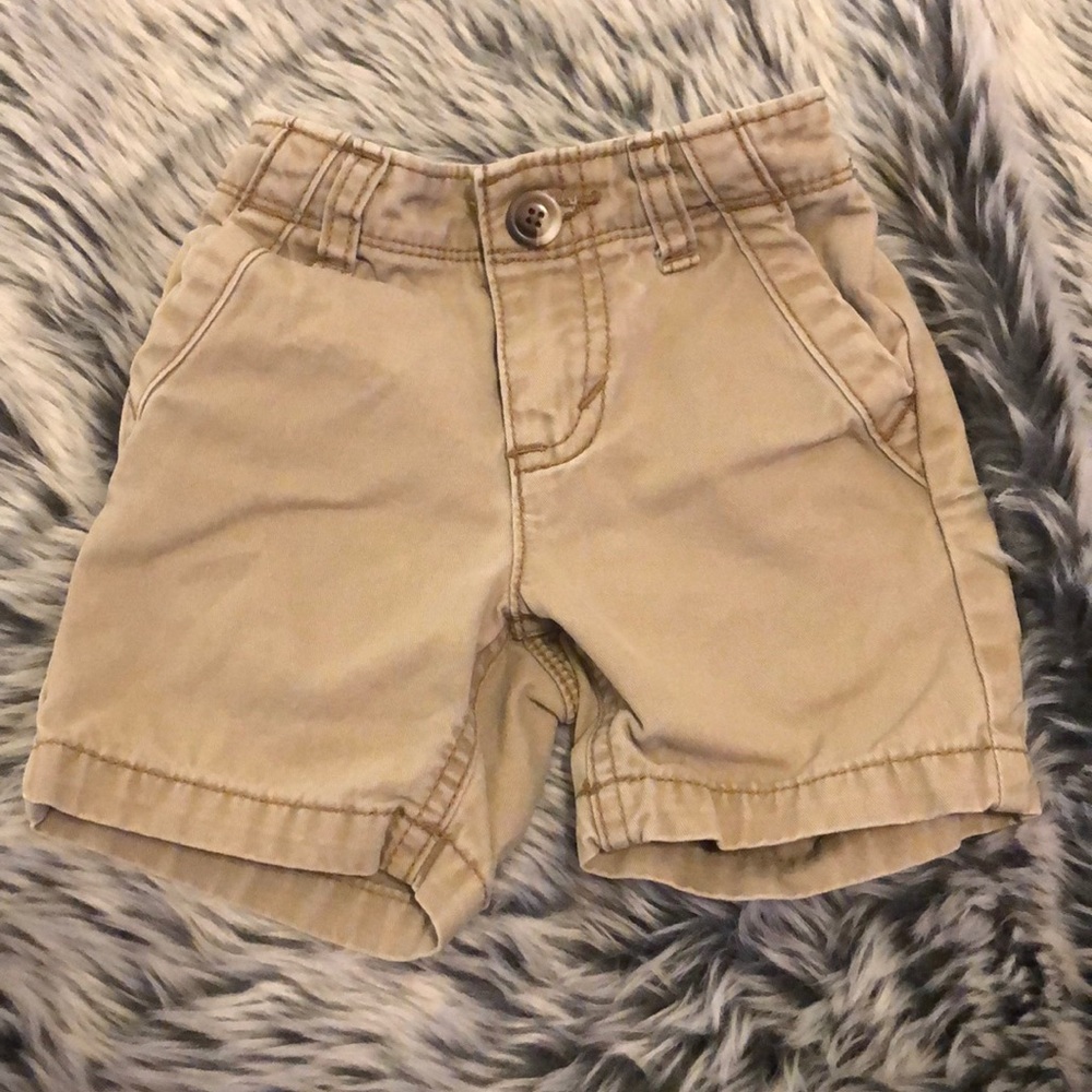 ✨3 for $15✨Old Navy Khaki Shorts